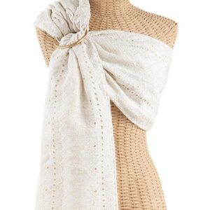 Sakura Bloom eyelet ring sling in white
